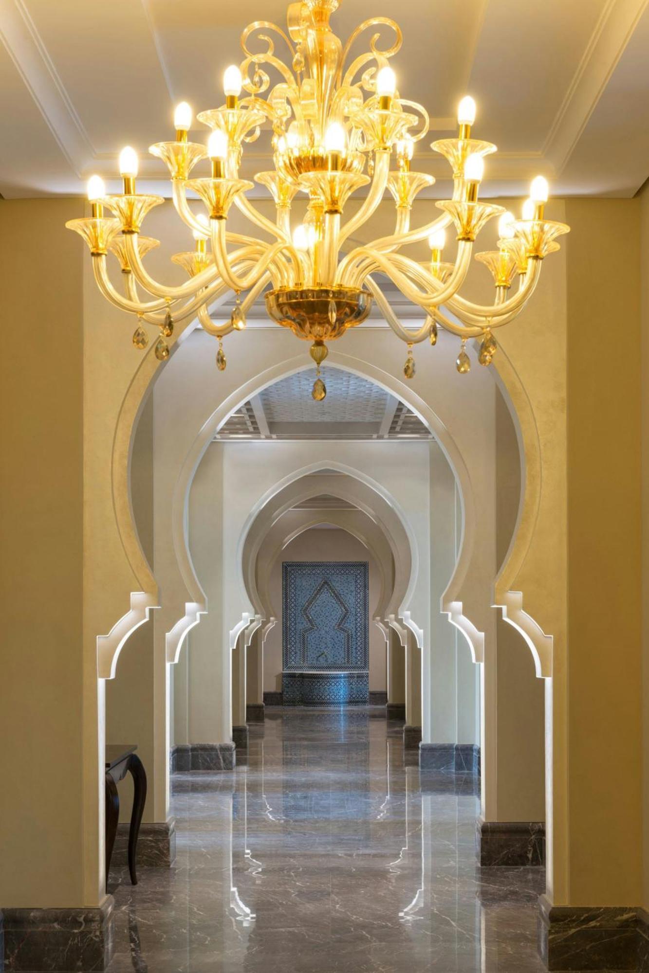 Ajman Saray, A Luxury Collection Resort, Аджман Екстер'єр фото The interior of the museum