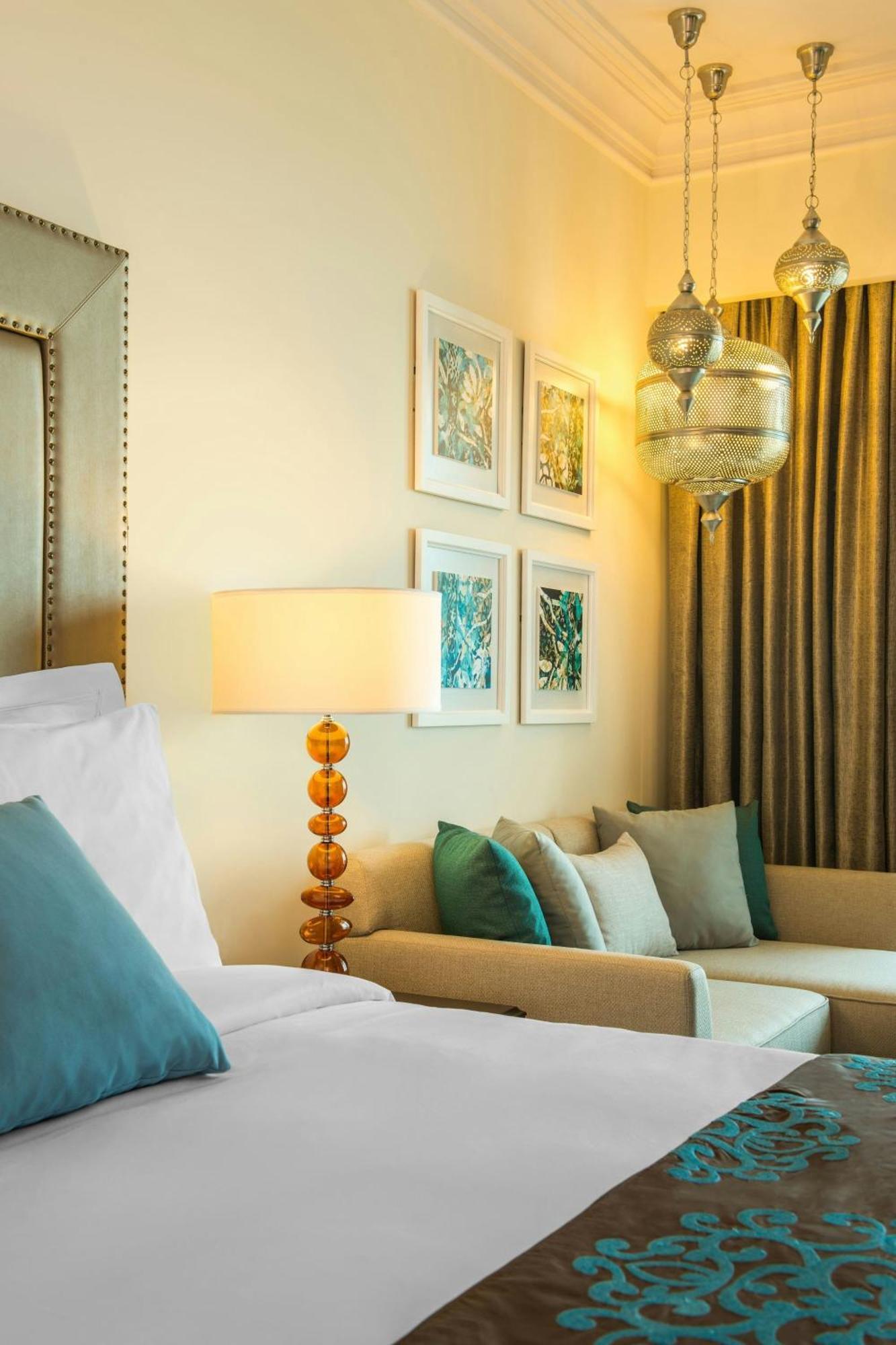 Ajman Saray, A Luxury Collection Resort, Аджман Екстер'єр фото A room at the hotel