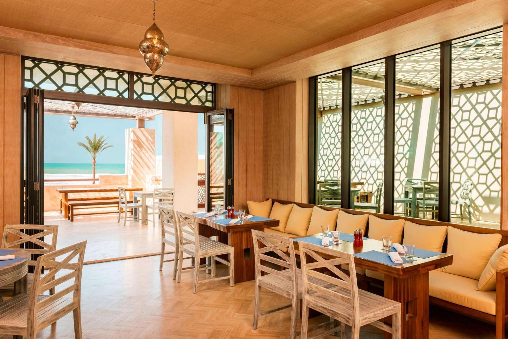 Ajman Saray, A Luxury Collection Resort, Аджман Екстер'єр фото The Beach Club